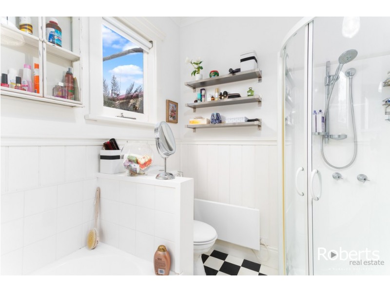 2 East Parade, Deloraine TAS 7304