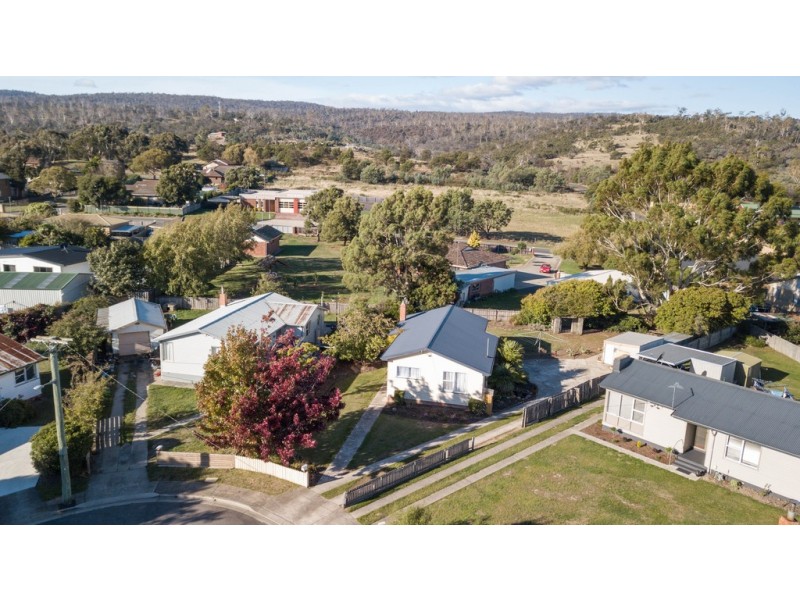 8 Tonga Place, Ravenswood TAS 7250