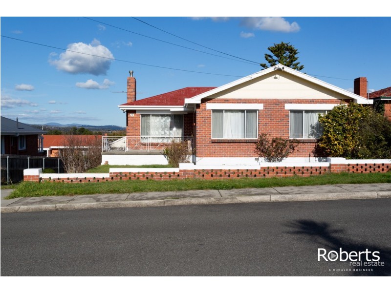 16 Paringa Avenue, Newnham TAS 7248