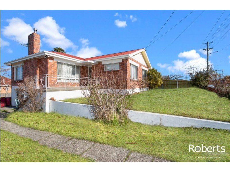 16 Paringa Avenue, Newnham TAS 7248