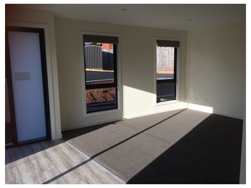 2/10 Summit Road, Trevallyn TAS 7250