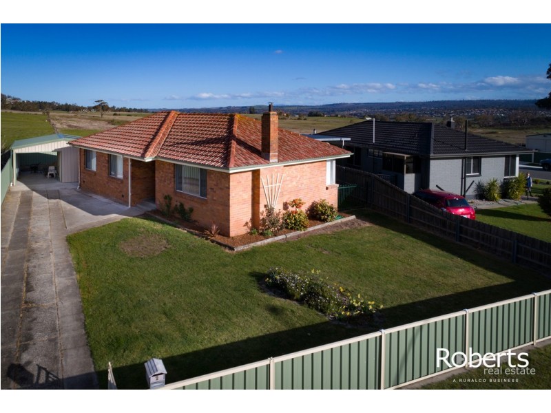 2 Parangana Place, Waverley TAS 7250