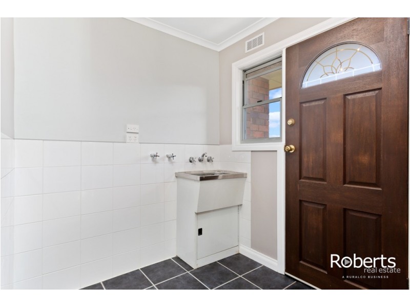 2 Parangana Place, Waverley TAS 7250