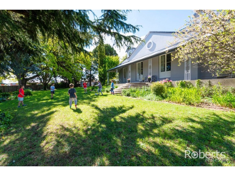 15 Laver Grove, Newnham TAS 7248