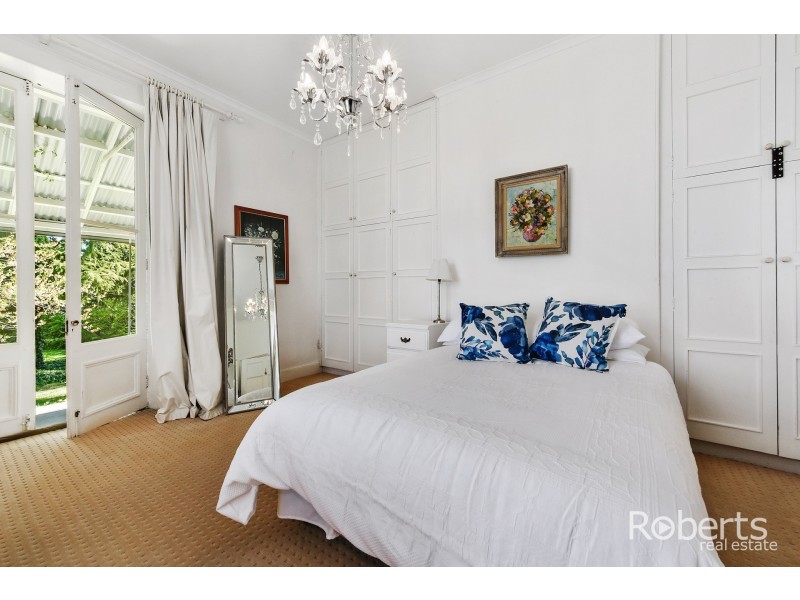 15 Laver Grove, Newnham TAS 7248