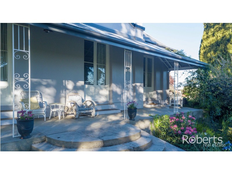 15 Laver Grove, Newnham TAS 7248