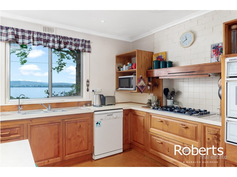 57 Beach Rd, Gravelly Beach TAS 7276