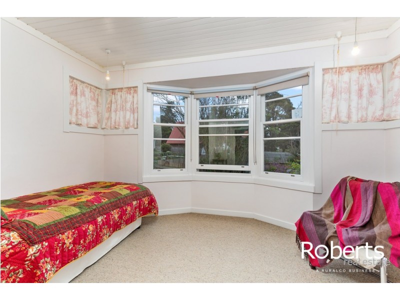 57 Beach Rd, Gravelly Beach TAS 7276
