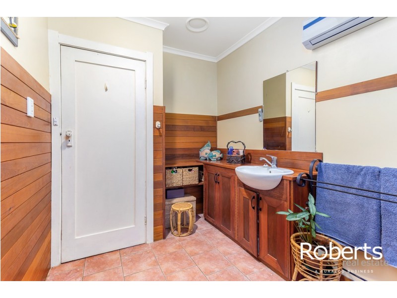 57 Beach Rd, Gravelly Beach TAS 7276