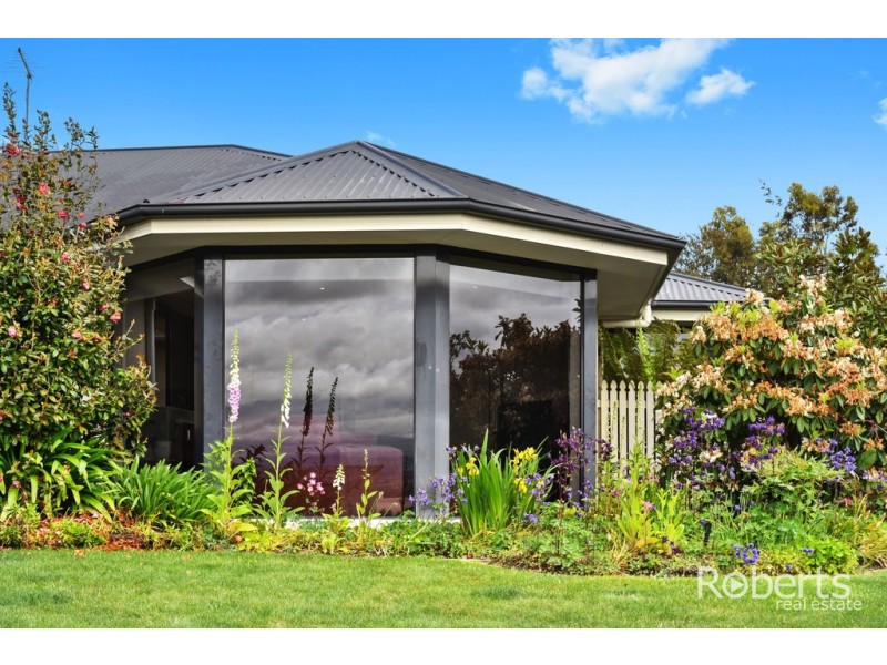32 Acropolis Drive, Legana TAS 7277