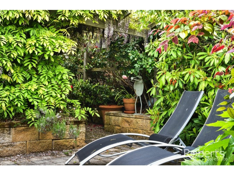 32 Acropolis Drive, Legana TAS 7277