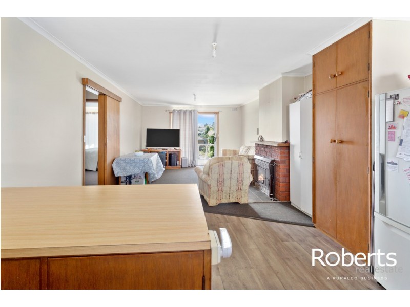 3B Bishops Drive, Newnham TAS 7248