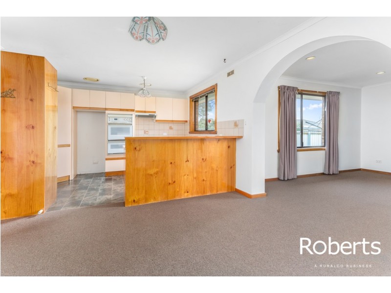 9 Mount Stuart Drive, Newnham TAS 7248