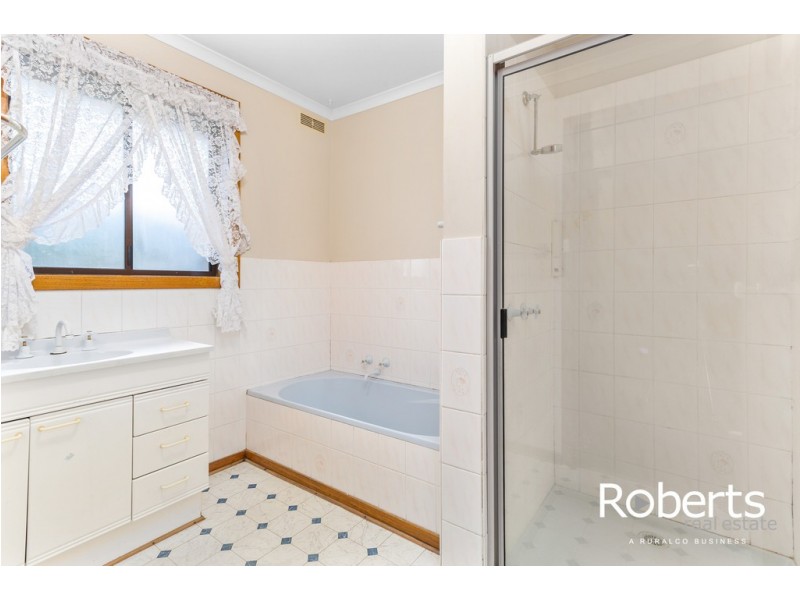 9 Mount Stuart Drive, Newnham TAS 7248