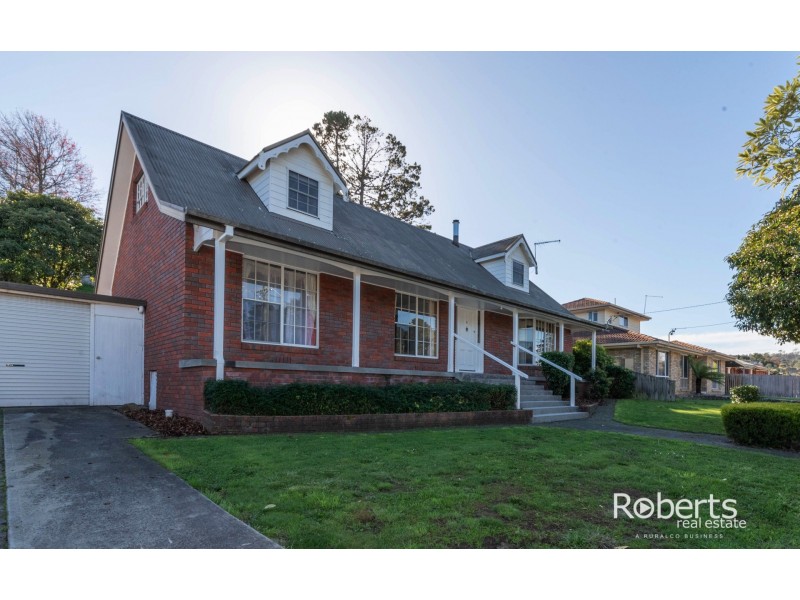 31 Parklands Parade, Newnham TAS 7248