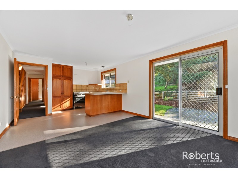 31 Parklands Parade, Newnham TAS 7248