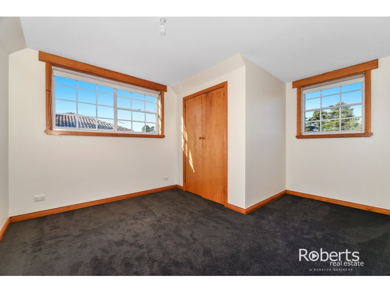 31 Parklands Parade, Newnham TAS 7248