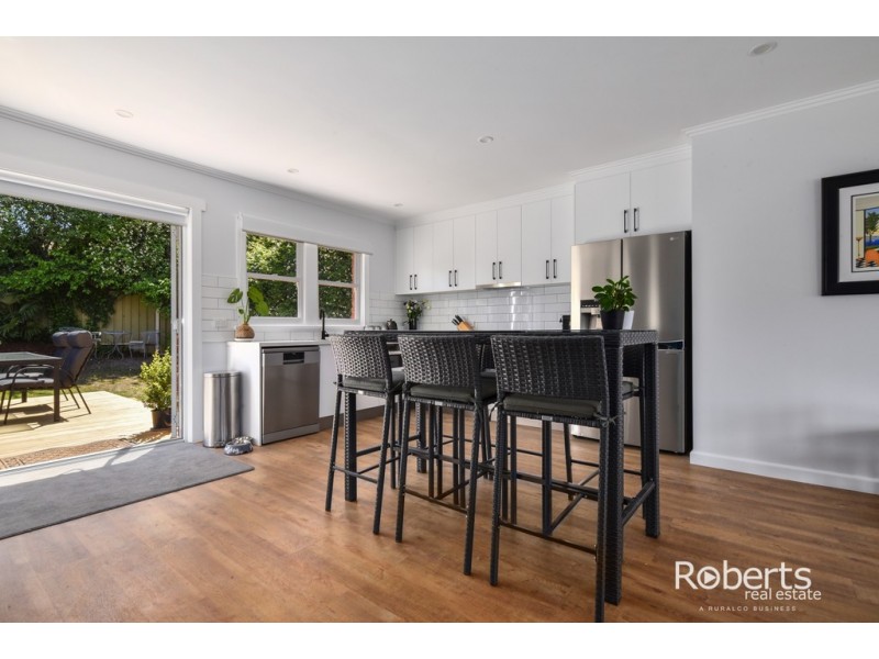 11 Connaught Place, West Launceston TAS 7250