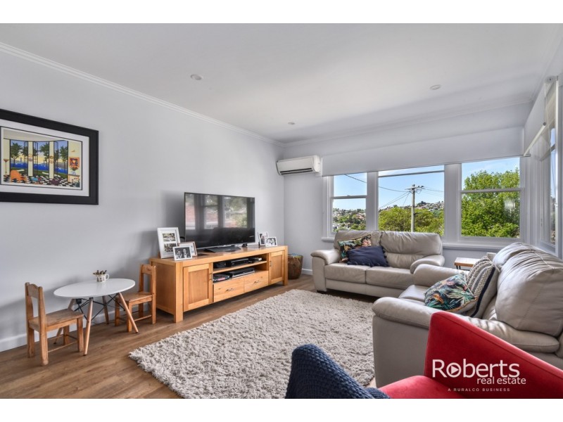 11 Connaught Place, West Launceston TAS 7250