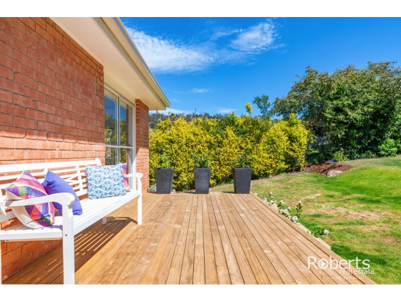 11 Connaught Place, West Launceston TAS 7250