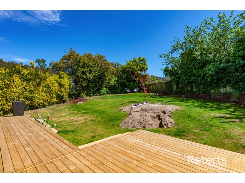 11 Connaught Place, West Launceston TAS 7250