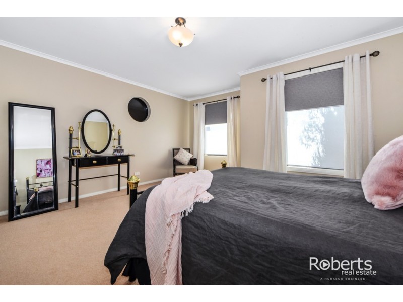 7 Jacqueline Place, Riverside TAS 7250