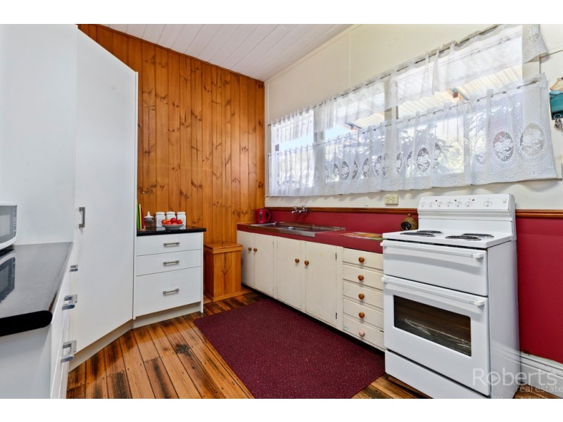 84 Main Street, Derby TAS 7264