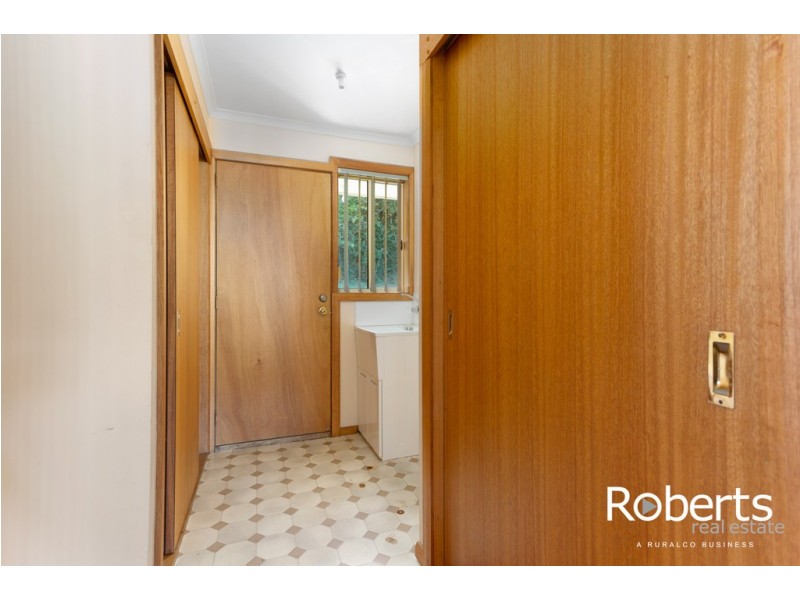 2/39 Parklands Parade, Newnham TAS 7248