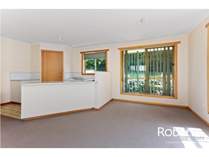 2/39 Parklands Parade, Newnham TAS 7248