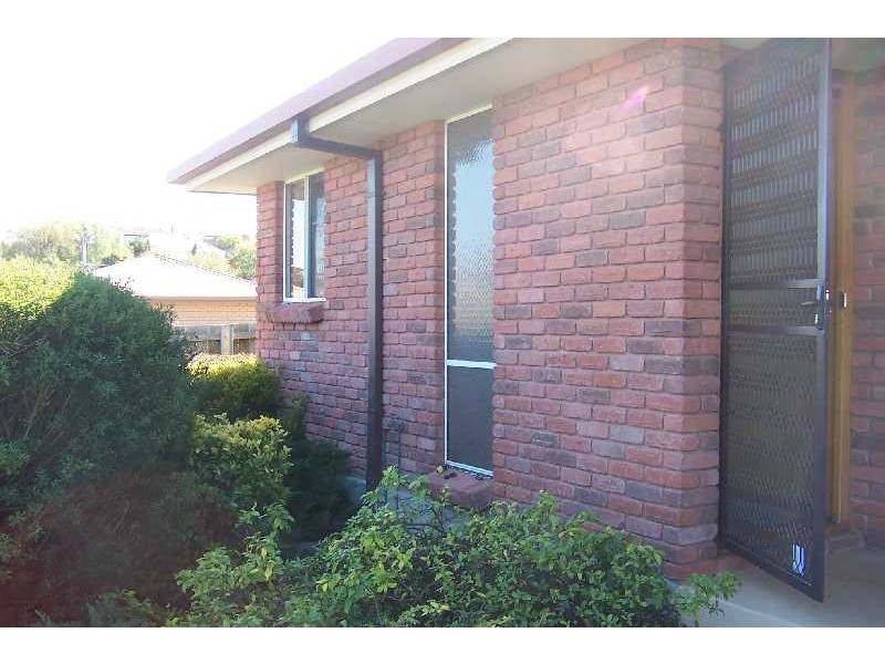 1/6 Patricia Place, Newnham TAS 7248
