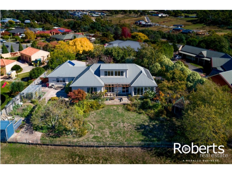 16 Spring Grove, Youngtown TAS 7249