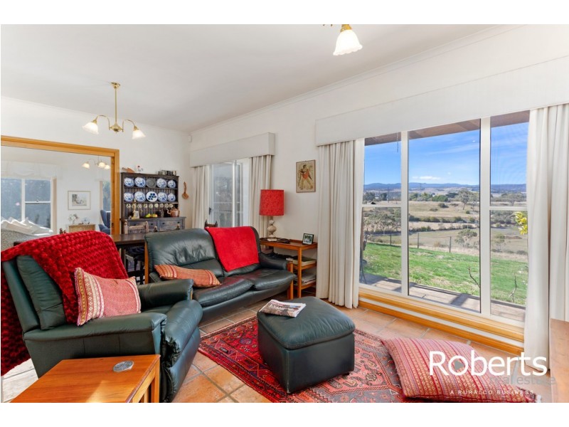 16 Spring Grove, Youngtown TAS 7249