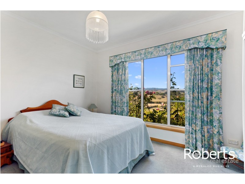 16 Spring Grove, Youngtown TAS 7249