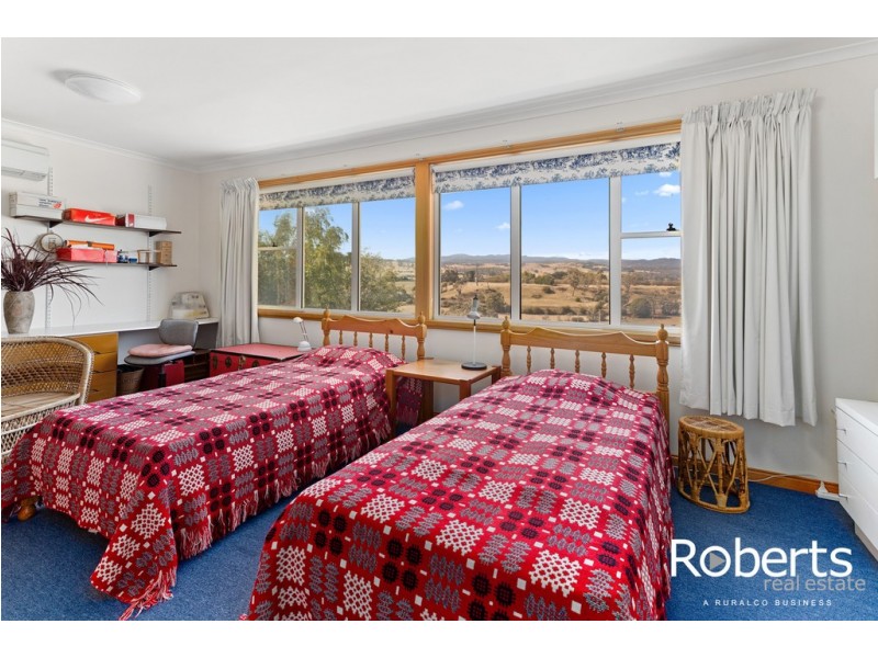 16 Spring Grove, Youngtown TAS 7249