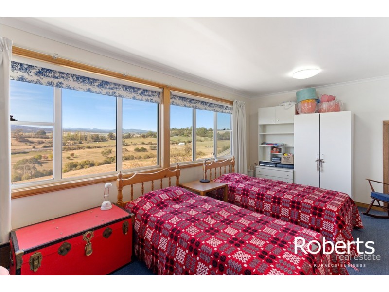16 Spring Grove, Youngtown TAS 7249