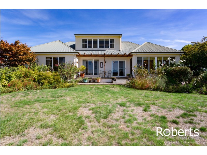16 Spring Grove, Youngtown TAS 7249