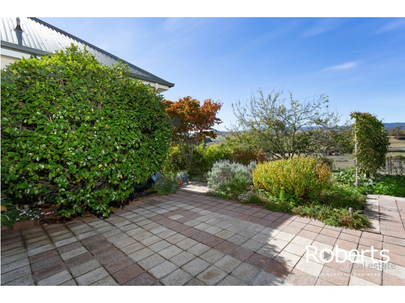 16 Spring Grove, Youngtown TAS 7249