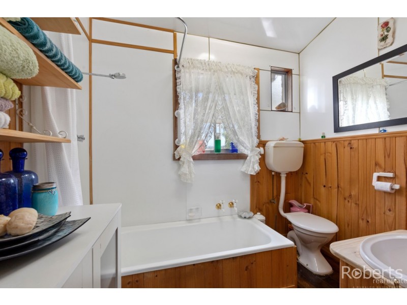 13 Wattle Grove, Winnaleah TAS 7265