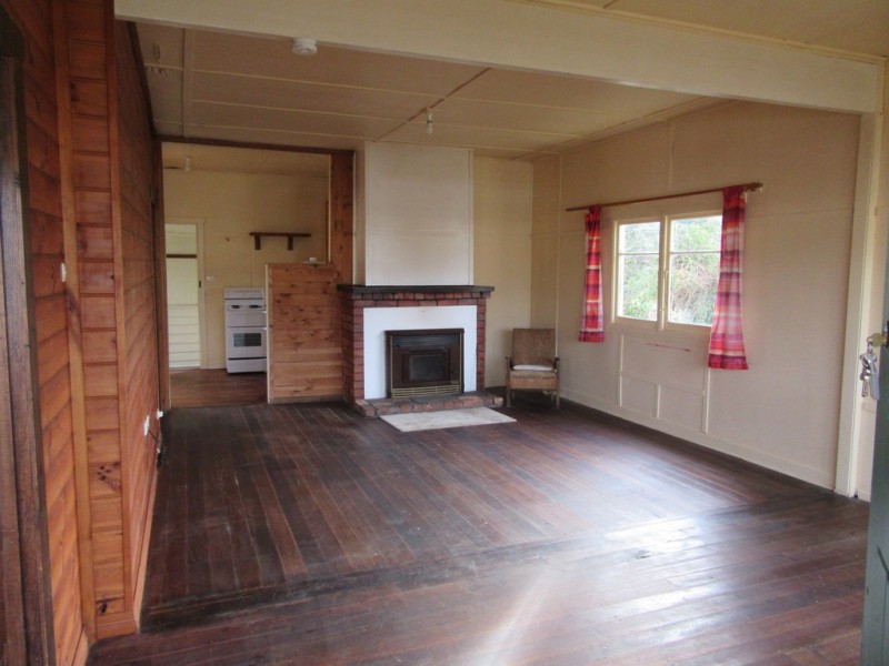 7 Lenborough Street, Beauty Point TAS 7270