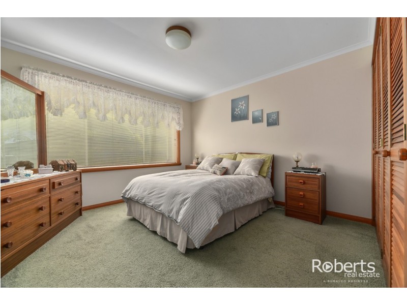 4 Rondora Crt, Newnham TAS 7248