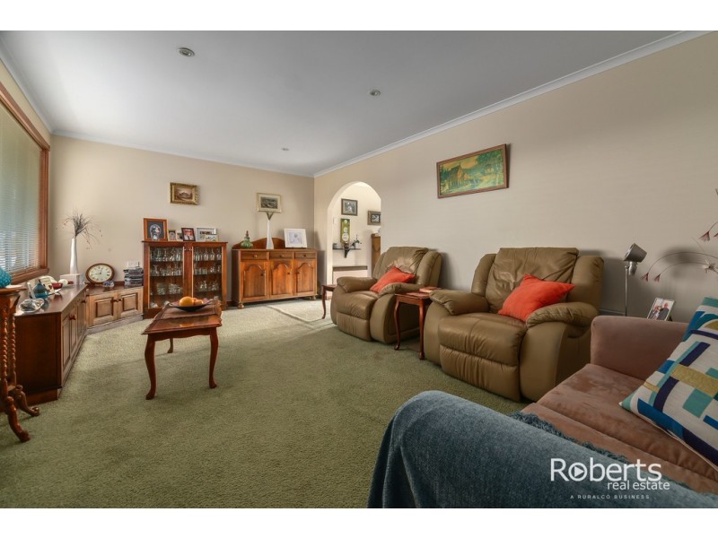 4 Rondora Crt, Newnham TAS 7248
