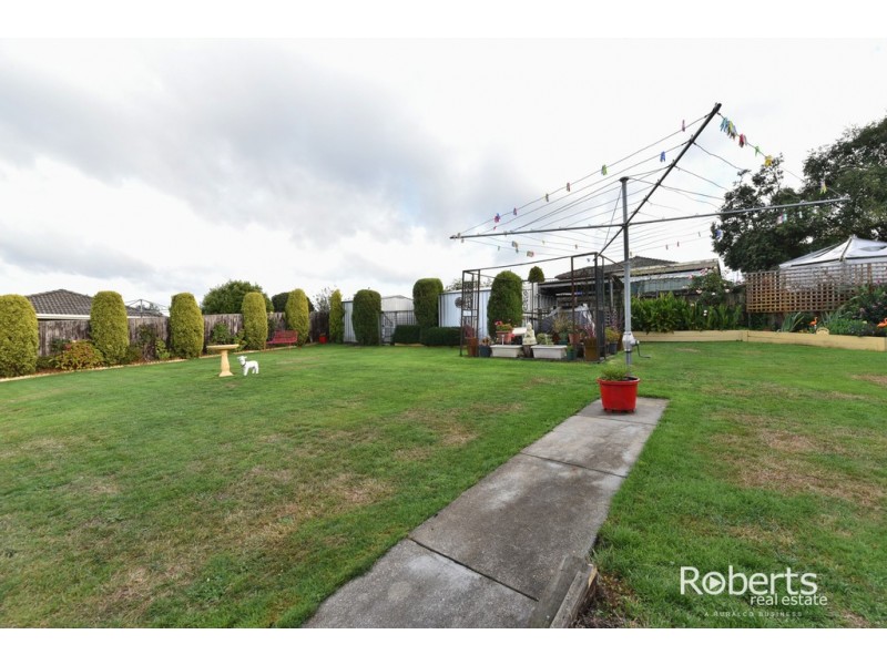 4 Rondora Crt, Newnham TAS 7248