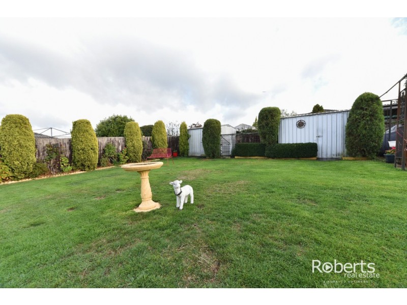 4 Rondora Crt, Newnham TAS 7248