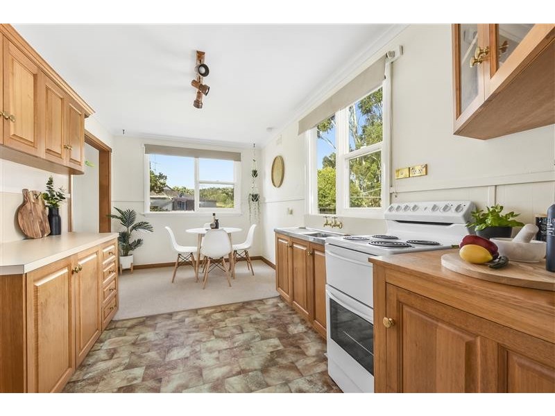 8 Tonga Place, Ravenswood TAS 7250