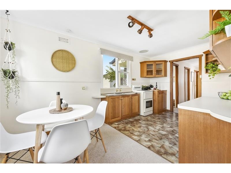 8 Tonga Place, Ravenswood TAS 7250