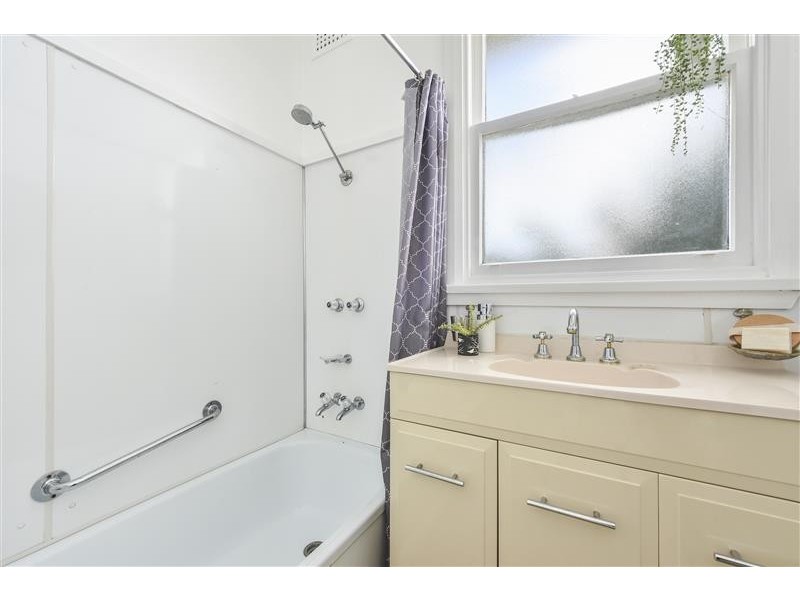 8 Tonga Place, Ravenswood TAS 7250