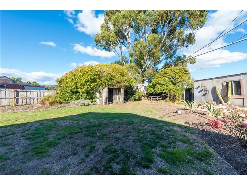 8 Tonga Place, Ravenswood TAS 7250