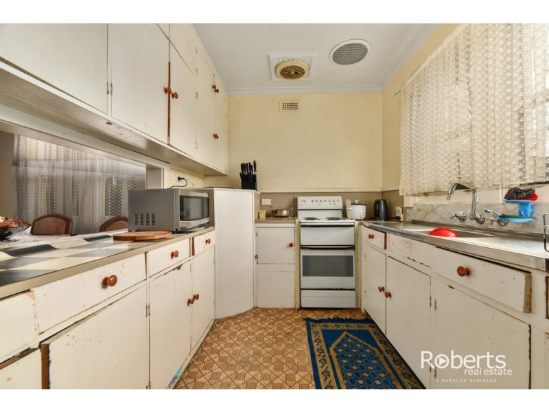 8 Sayer Street, Newnham TAS 7248