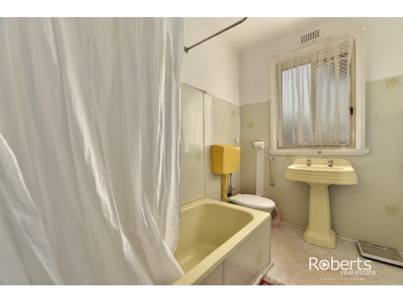 8 Sayer Street, Newnham TAS 7248