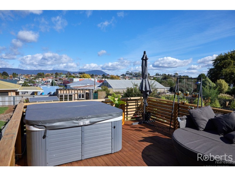 7 Charles Street, Scottsdale TAS 7260